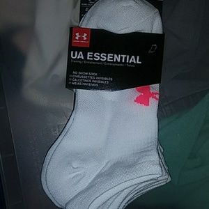 Under Armour socks bnwt